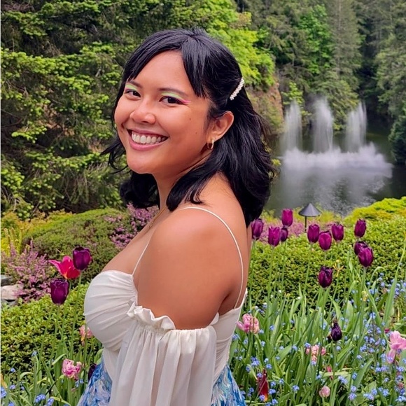 Meet your Posher, Sarah - Picture 1 of 1